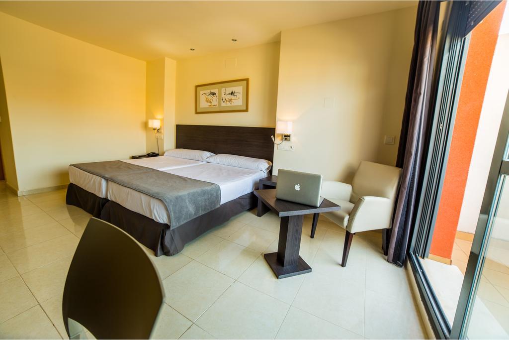 Hotel Adaria Вера Екстериор снимка